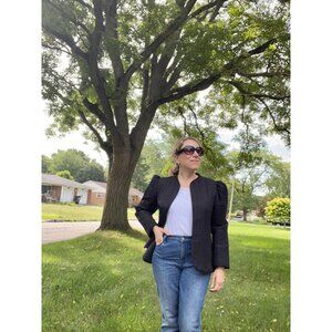 1980s/90s womens cropped quilted red jacket with puffed shoulders